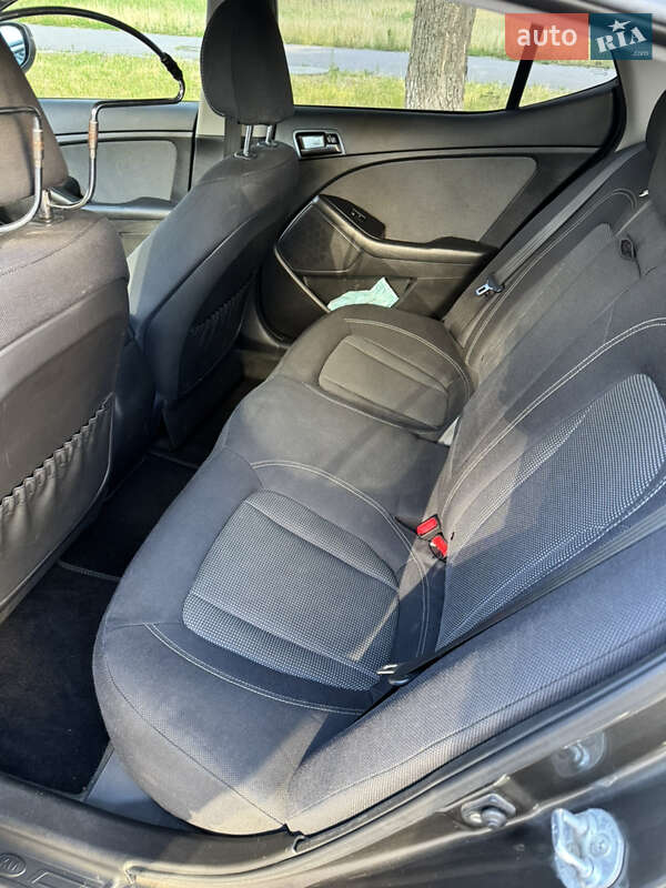 Седан Kia Optima 2012 в Києві