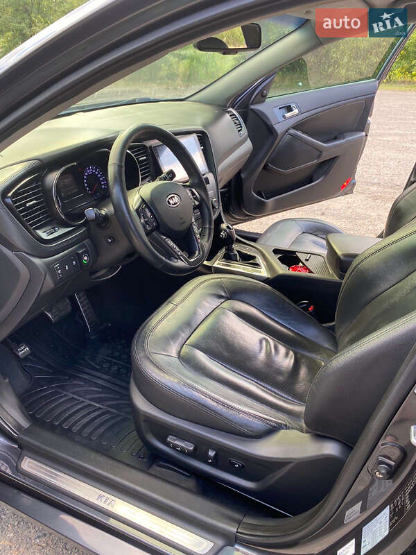 Седан Kia Optima 2012 в Новомосковську