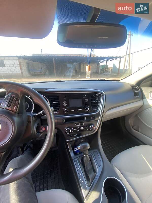 Седан Kia Optima 2014 в Кривом Роге