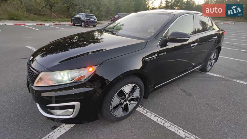 Седан Kia Optima 2013 в 