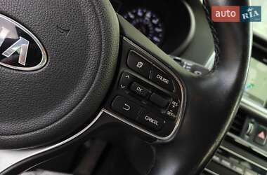 Седан Kia Optima 2017 в 