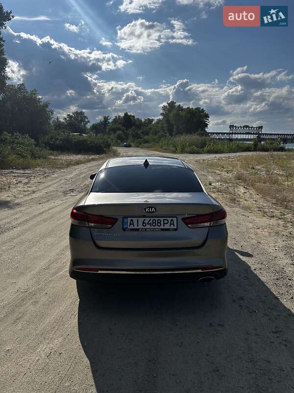 Седан Kia Optima 2016 в Кременчуге