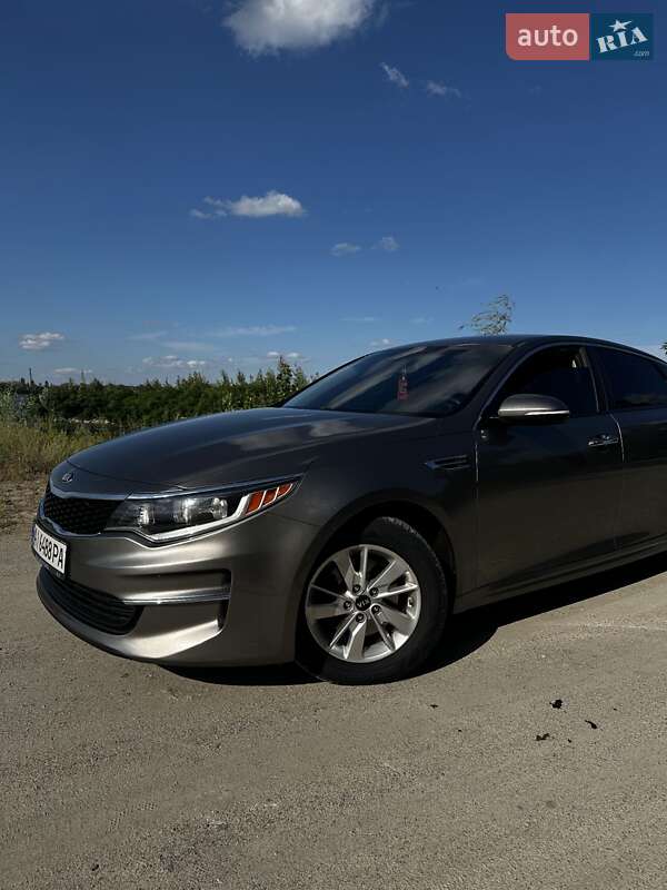 Седан Kia Optima 2016 в Кременчуге
