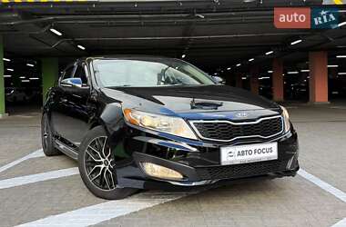 Седан Kia Optima 2012 в Киеве