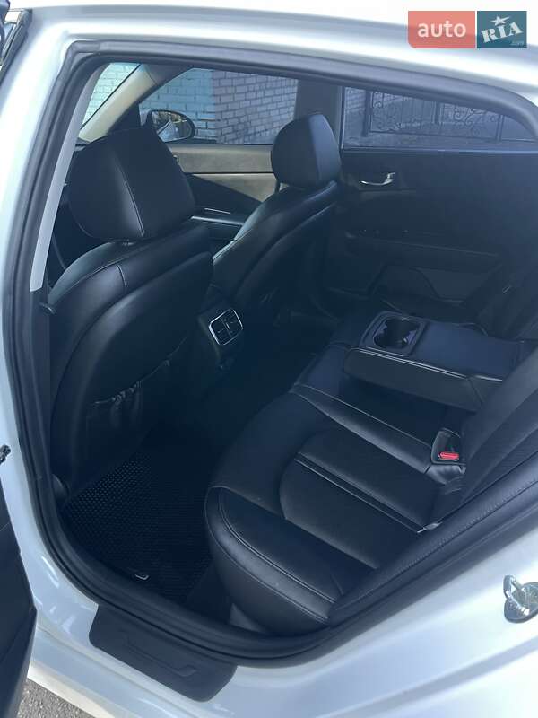 Седан Kia Optima 2016 в Виннице