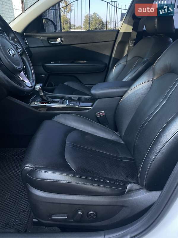 Седан Kia Optima 2016 в Виннице