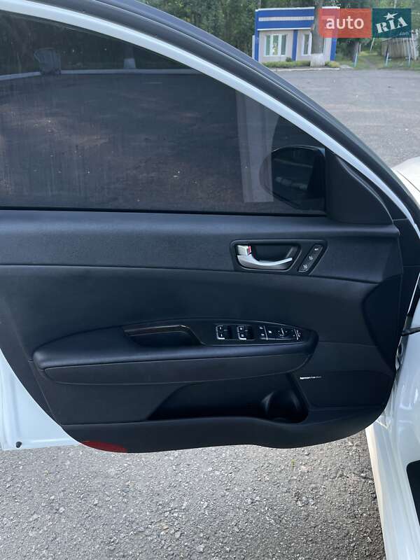 Седан Kia Optima 2016 в Виннице