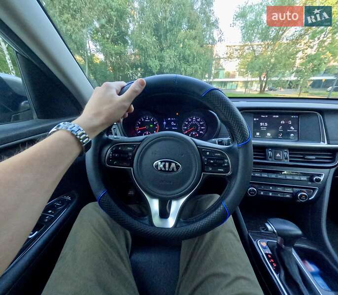 Седан Kia Optima 2018 в Львове