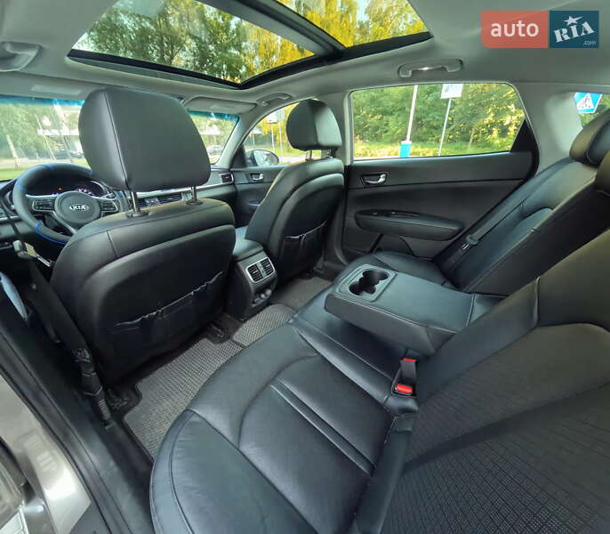 Седан Kia Optima 2018 в Львове