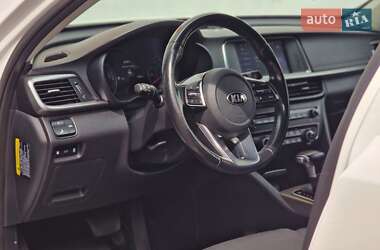 Седан Kia Optima 2019 в 