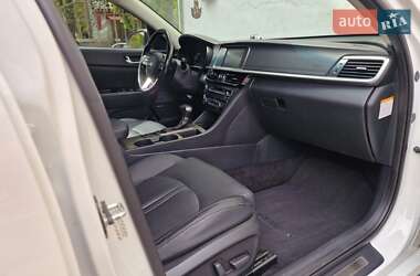 Седан Kia Optima 2019 в 