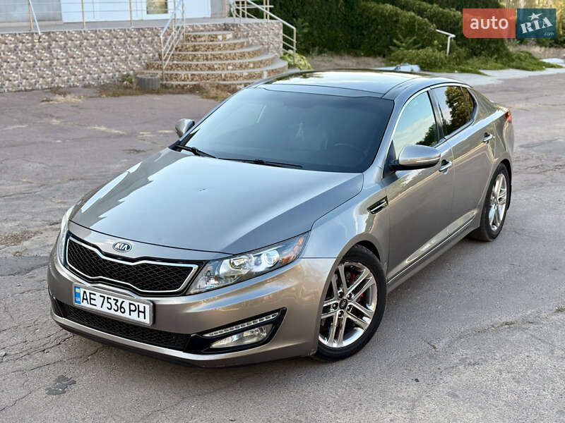 Седан Kia Optima 2012 в Кривом Роге