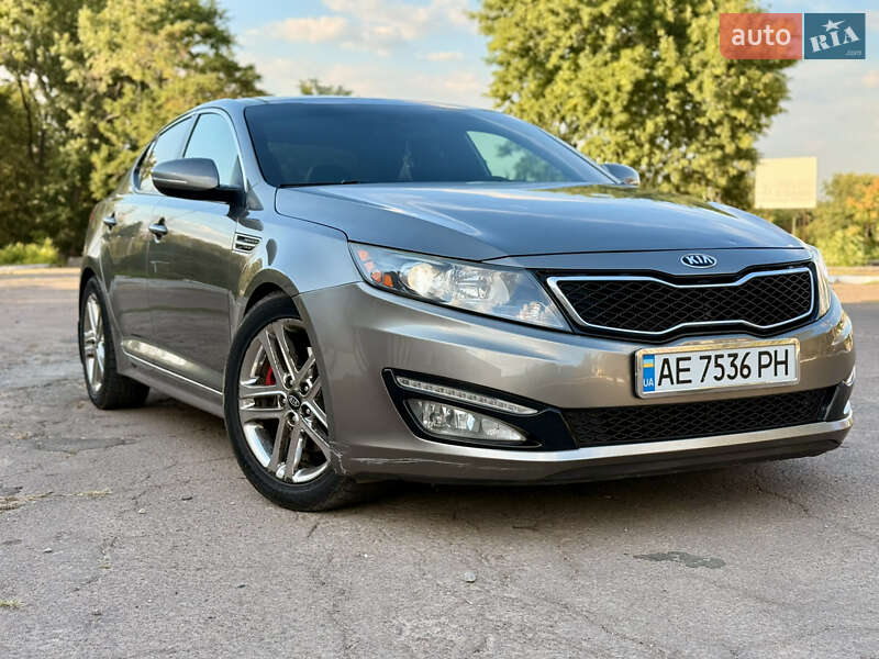 Седан Kia Optima 2012 в Кривом Роге