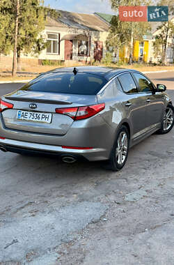 Седан Kia Optima 2012 в Кривом Роге