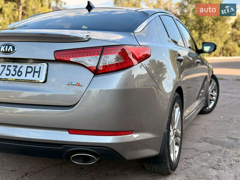 Седан Kia Optima 2012 в Кривом Роге