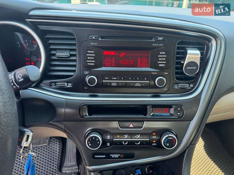 Седан Kia Optima 2015 в Запорожье