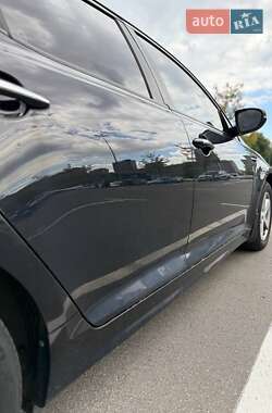 Седан Kia Optima 2014 в 