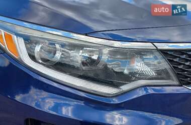 Седан Kia Optima 2016 в 