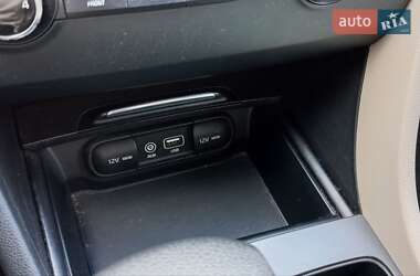 Седан Kia Optima 2016 в 