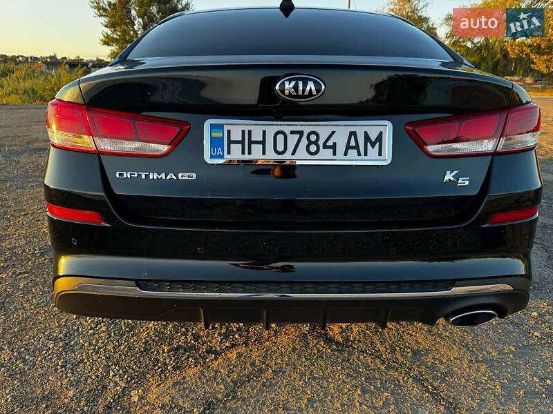 Седан Kia Optima 2019 в Одессе