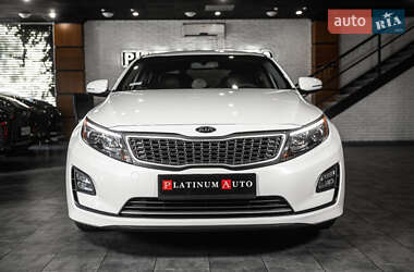 Седан Kia Optima 2015 в 