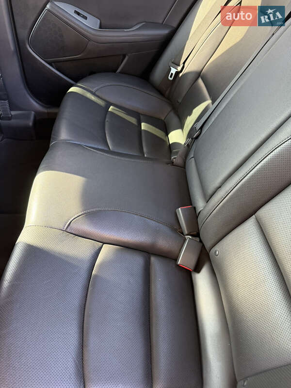 Седан Kia Optima 2014 в Запорожье