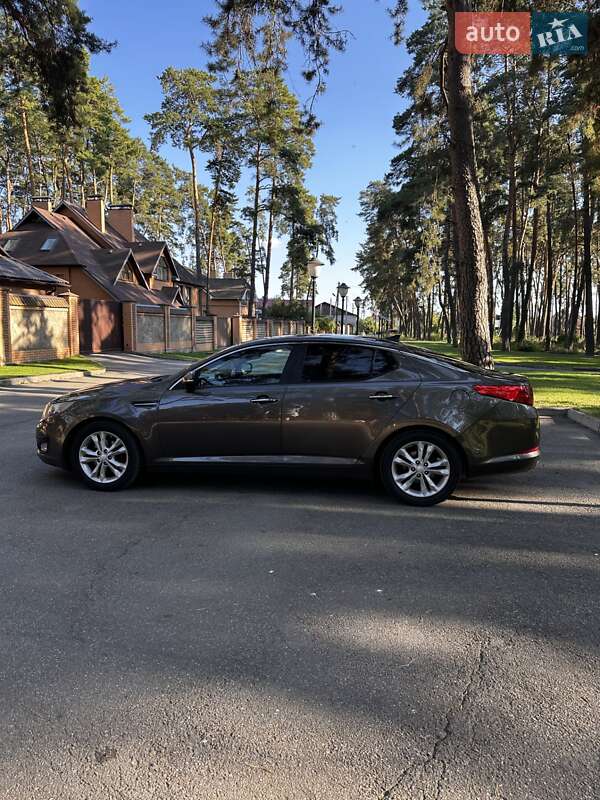 Седан Kia Optima 2012 в Чернігові