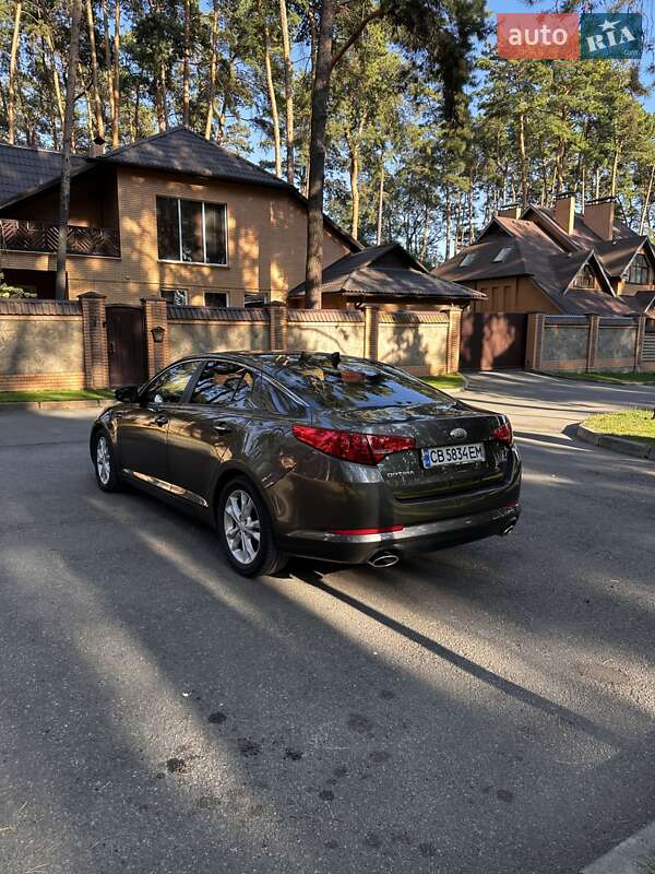 Седан Kia Optima 2012 в Чернігові