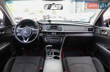 Седан Kia Optima 2016 в 