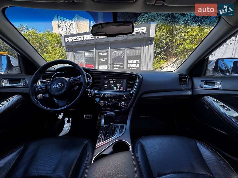 Седан Kia Optima 2015 в Днепре