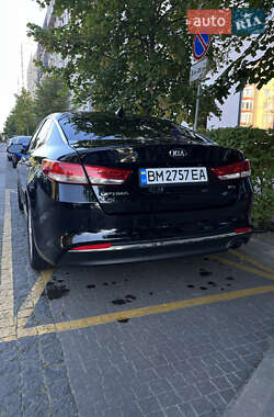 Седан Kia Optima 2017 в 