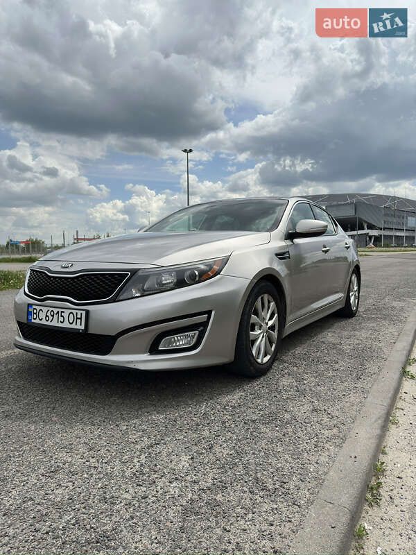 Седан Kia Optima 2014 в Львове