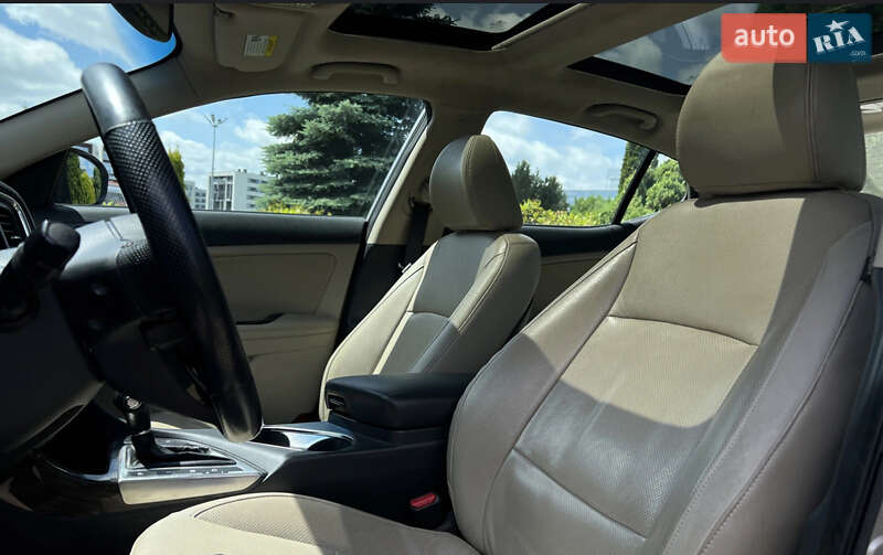 Седан Kia Optima 2014 в Львове