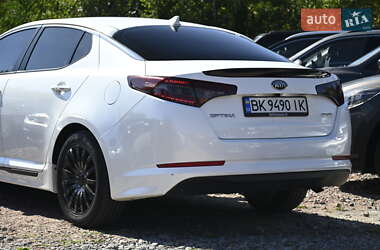 Седан Kia Optima 2012 в 
