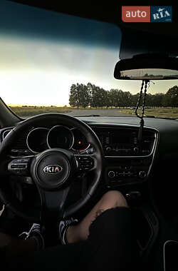 Седан Kia Optima 2015 в 