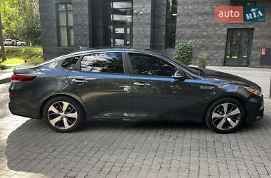 Седан Kia Optima 2019 в 