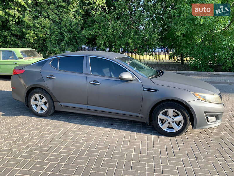 Седан Kia Optima 2015 в Львове