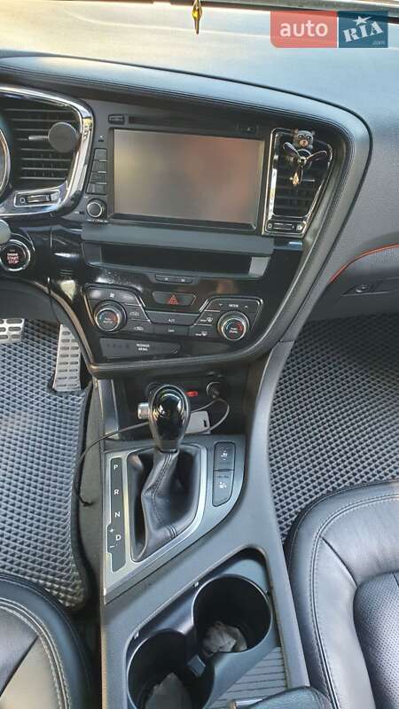 Седан Kia Optima 2012 в Киеве