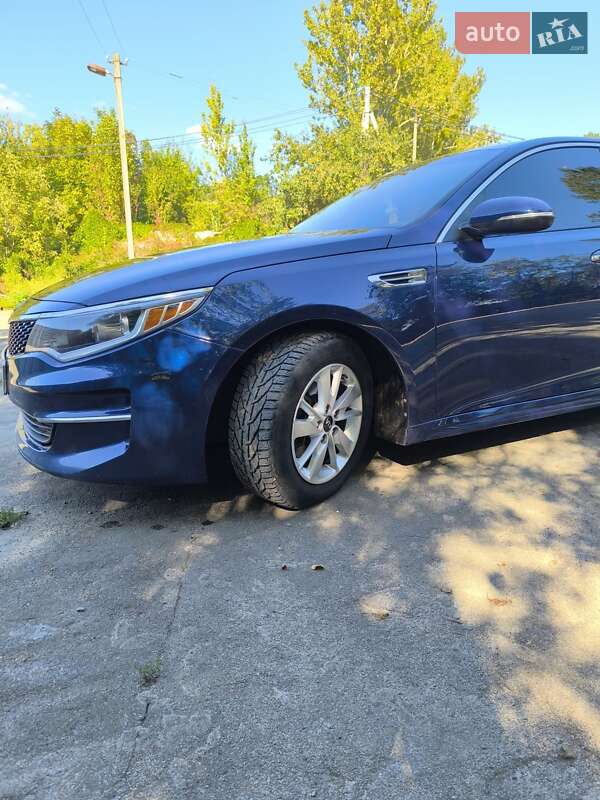 Седан Kia Optima 2016 в 