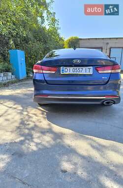 Седан Kia Optima 2016 в 