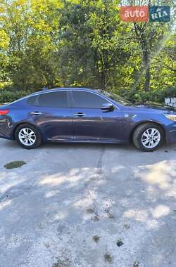 Седан Kia Optima 2016 в 