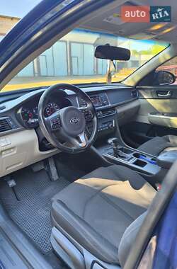 Седан Kia Optima 2016 в 
