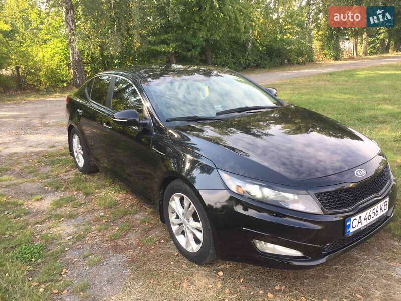 Седан Kia Optima 2012 в Монастырище