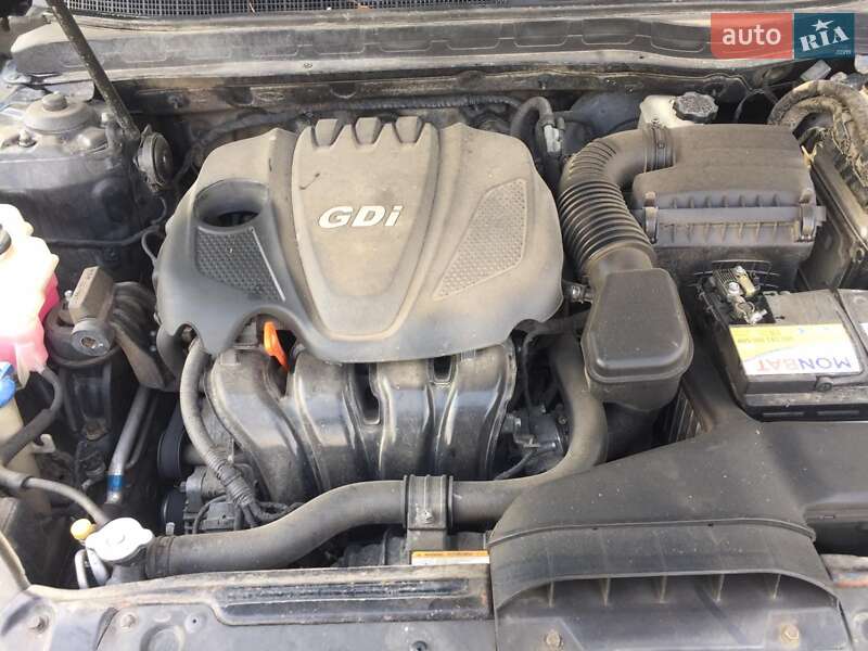 Седан Kia Optima 2012 в Монастырище