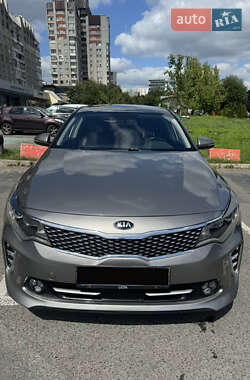 Седан Kia Optima 2016 в Львове