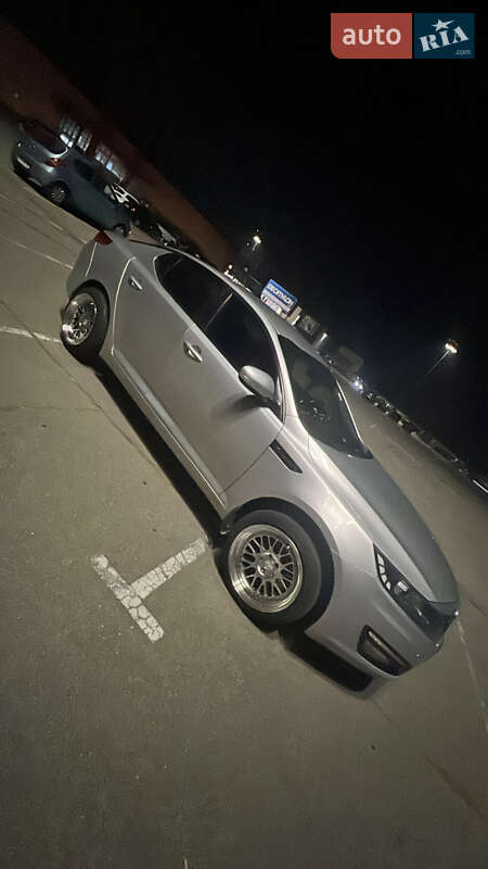 Седан Kia Optima 2011 в Києві