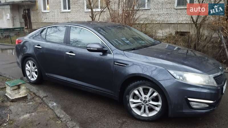 Седан Kia Optima 2011 в Львове