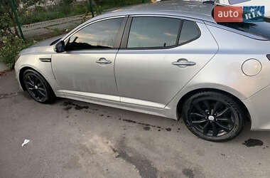 Седан Kia Optima 2014 в 