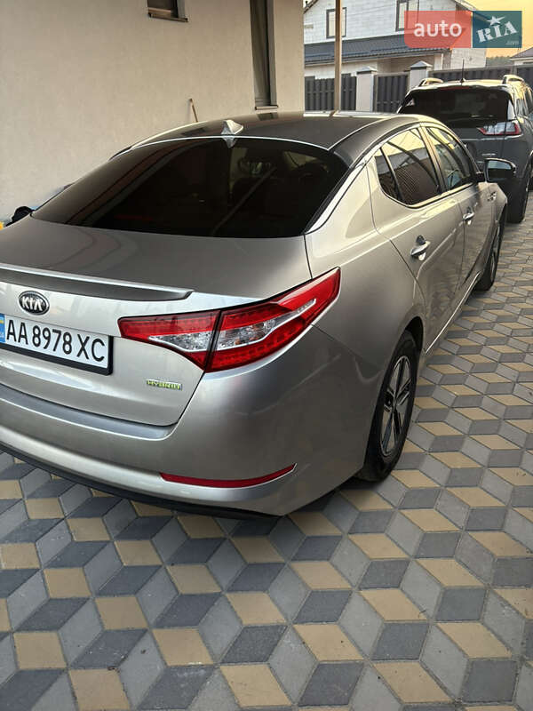 Седан Kia Optima 2013 в Киеве