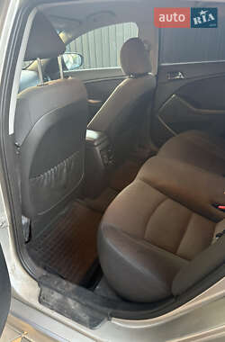 Седан Kia Optima 2013 в Киеве